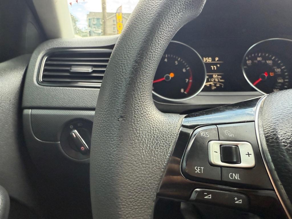 Volkswagen Jetta 1.4T S 6A 2016