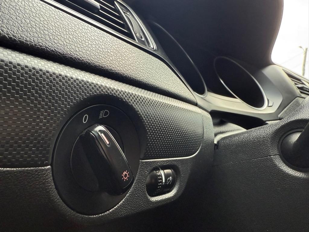 Volkswagen Jetta 1.4T S 6A 2016