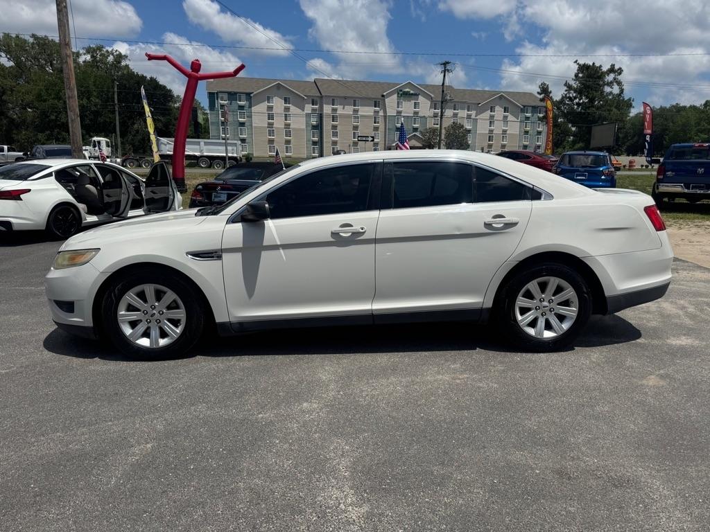Ford Taurus SE FWD 2012