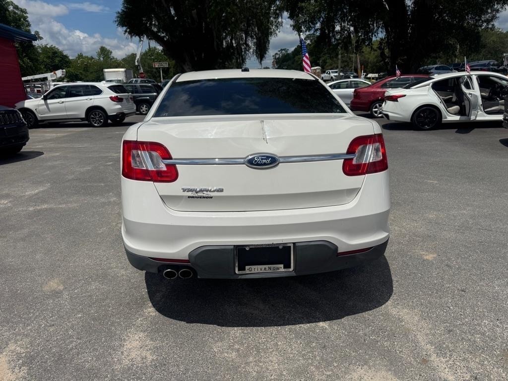 Ford Taurus SE FWD 2012