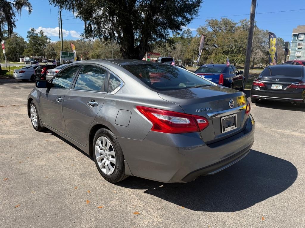 Nissan Altima  2016