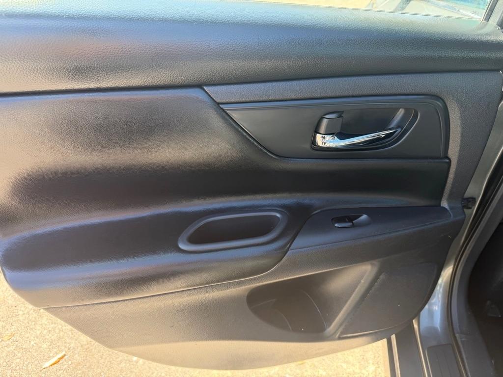 Nissan Altima  2016