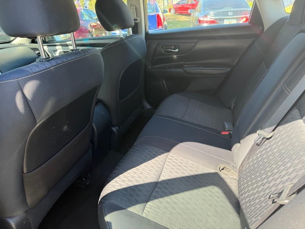 Nissan Altima  2016