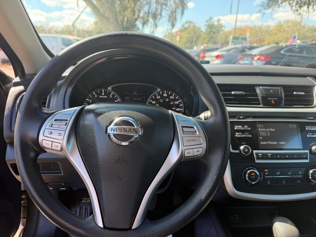 Nissan Altima  2016