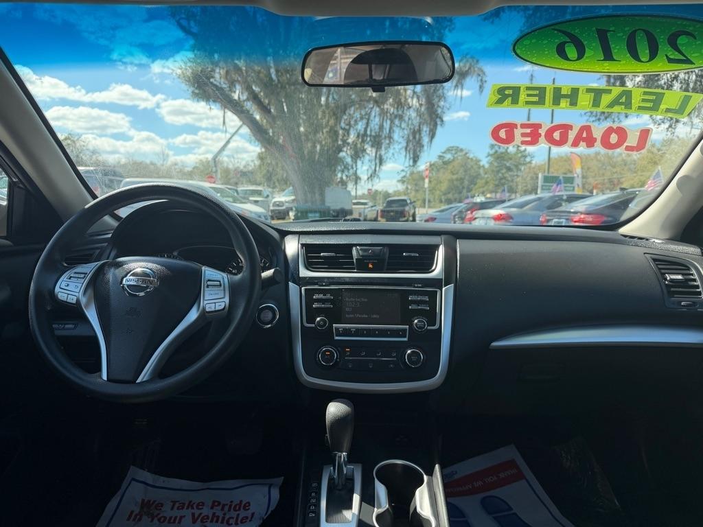 Nissan Altima  2016