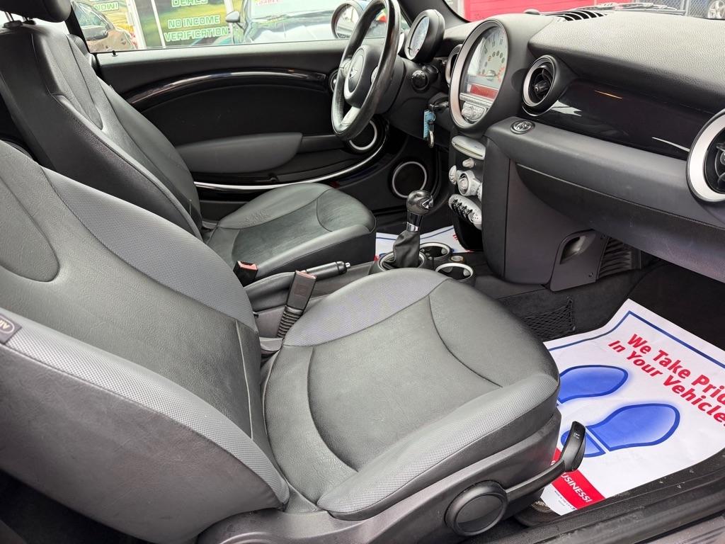 MINI Cooper Convertible 2010