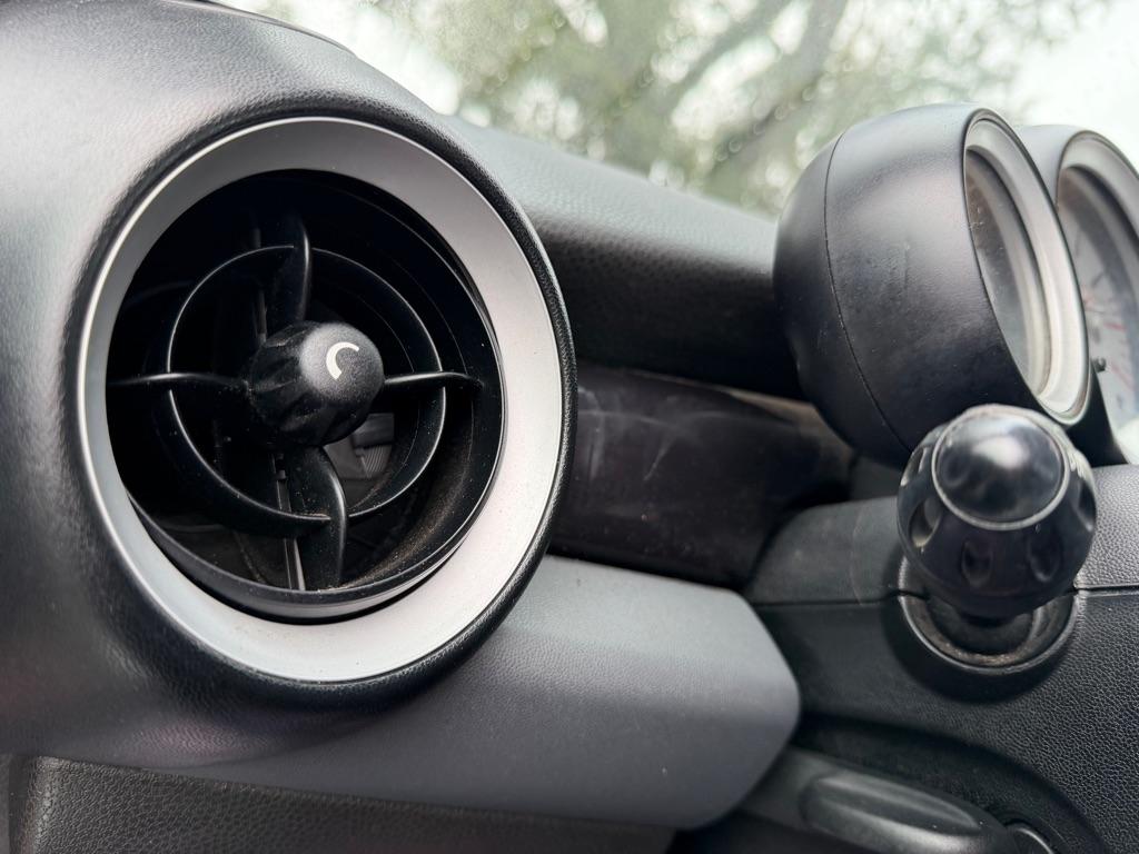 MINI Cooper Convertible 2010