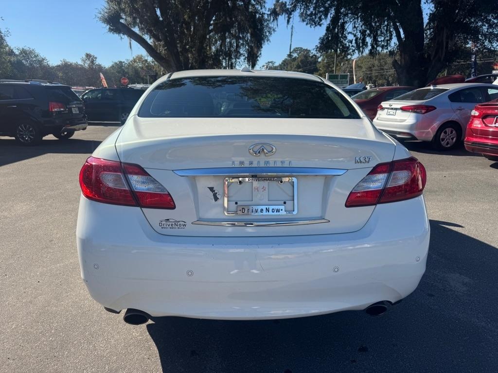 Infiniti M 37 2013