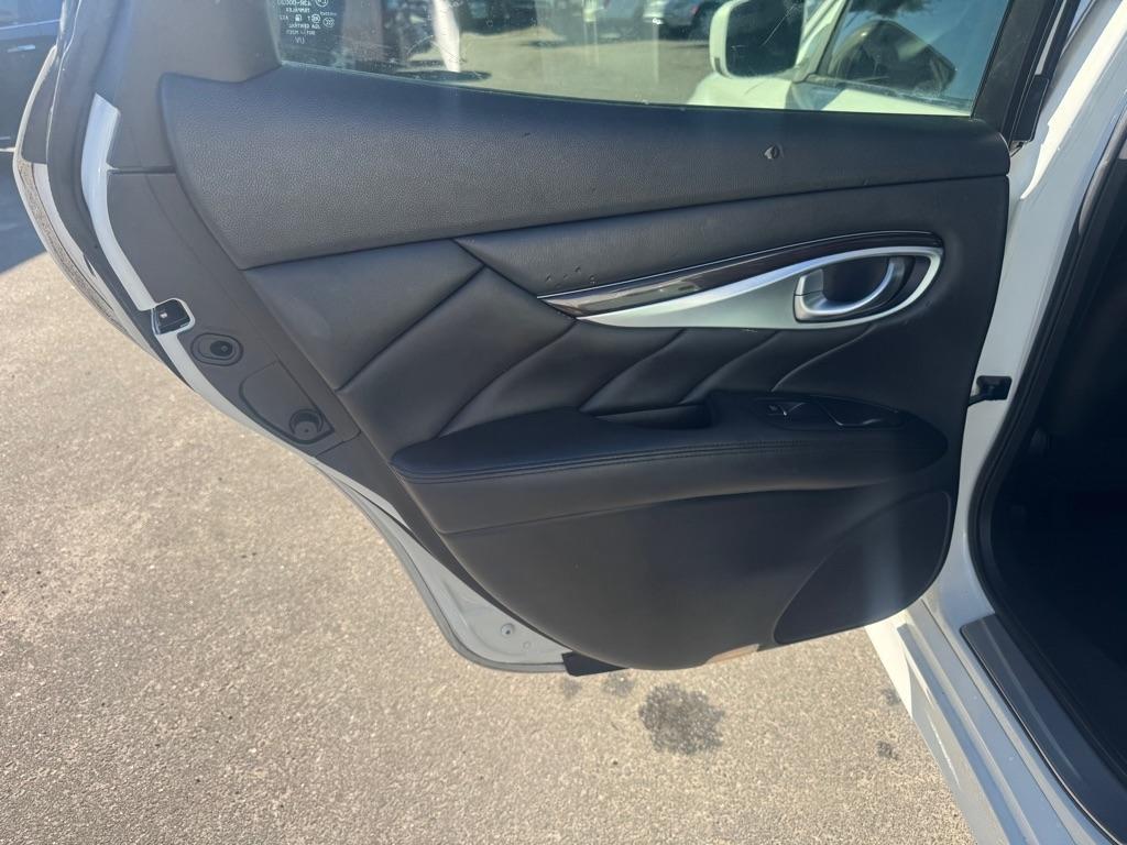 Infiniti M 37 2013
