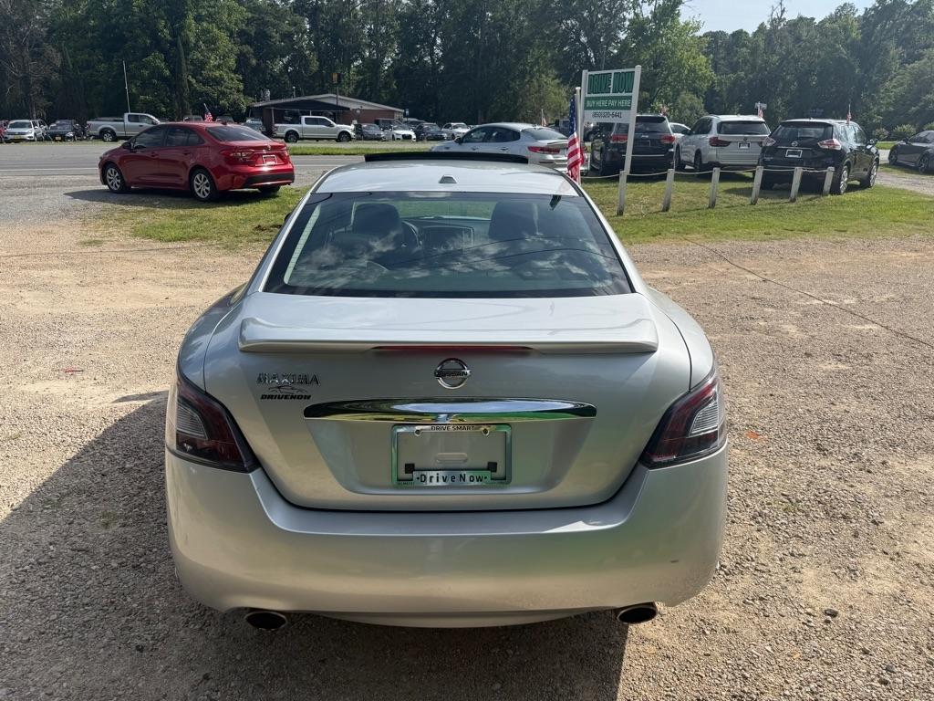 Nissan Maxima SV 2013