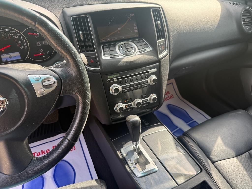 Nissan Maxima SV 2013