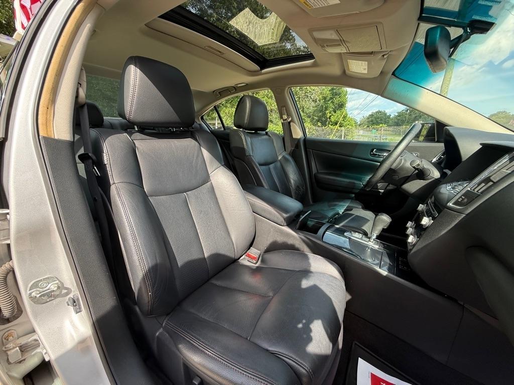 Nissan Maxima SV 2013