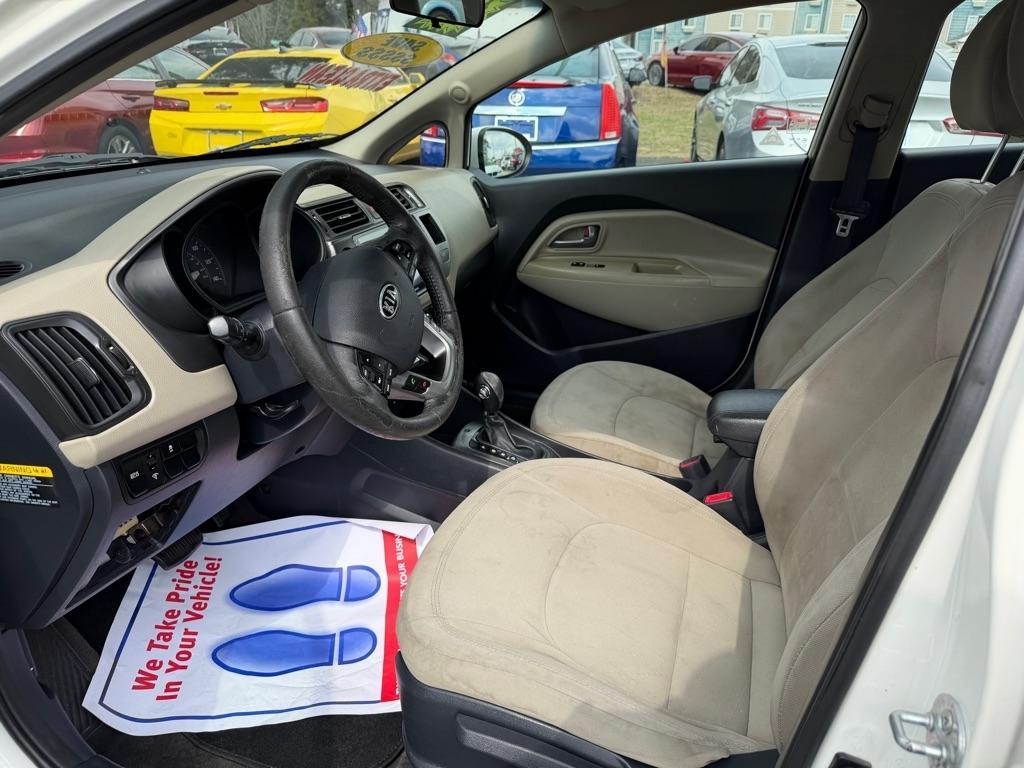 Kia Rio5 EX 2013