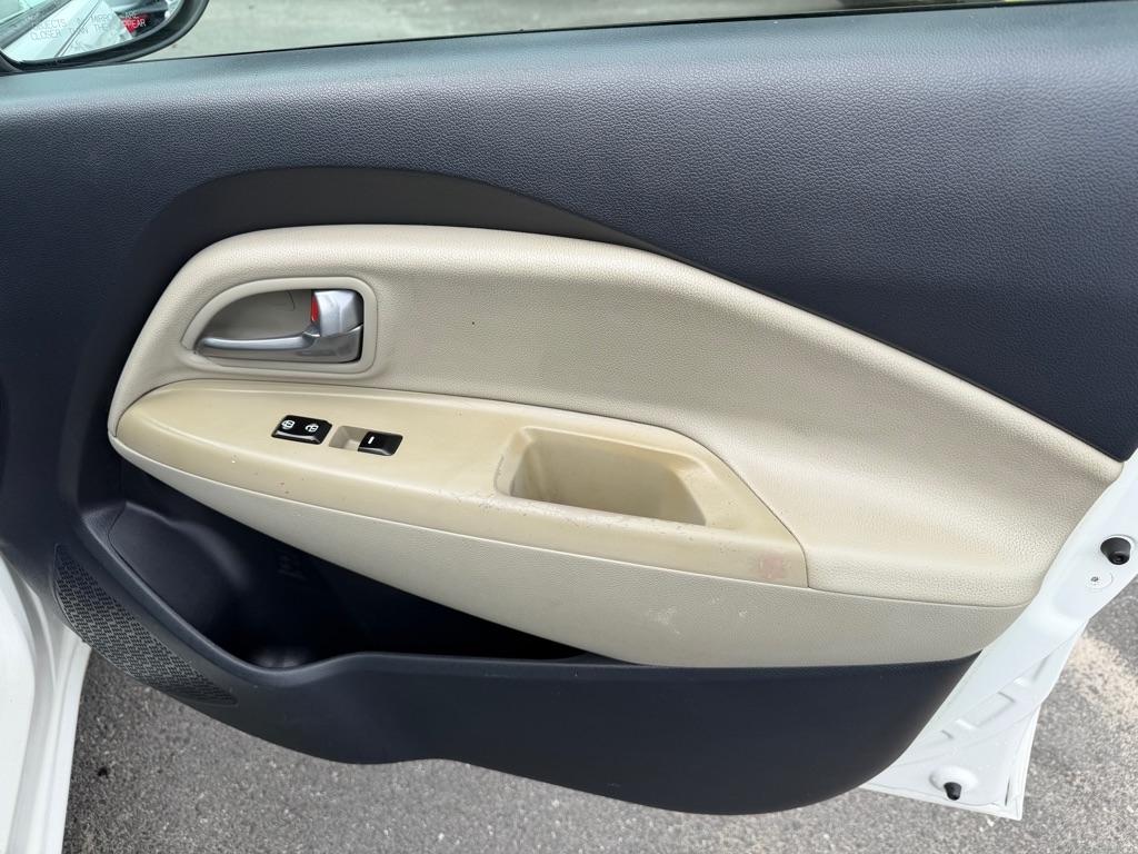 Kia Rio5 EX 2013