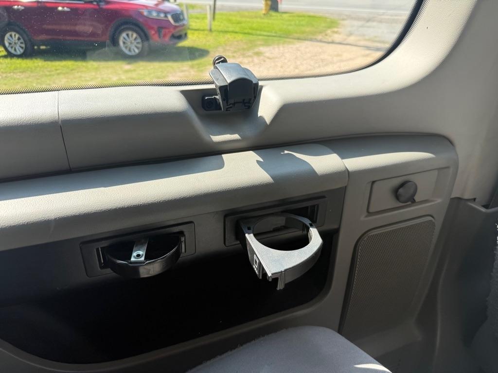 Ford Econoline E-350 XL Super Duty Extended 2012