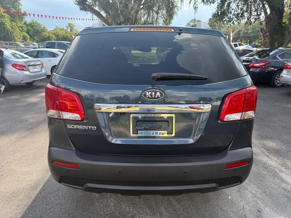 Kia Sorento LX 2WD 2011