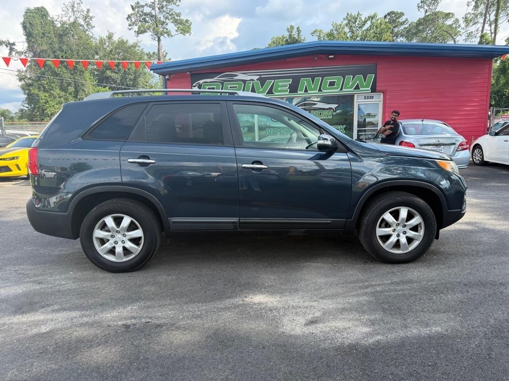 Kia Sorento LX 2WD 2011