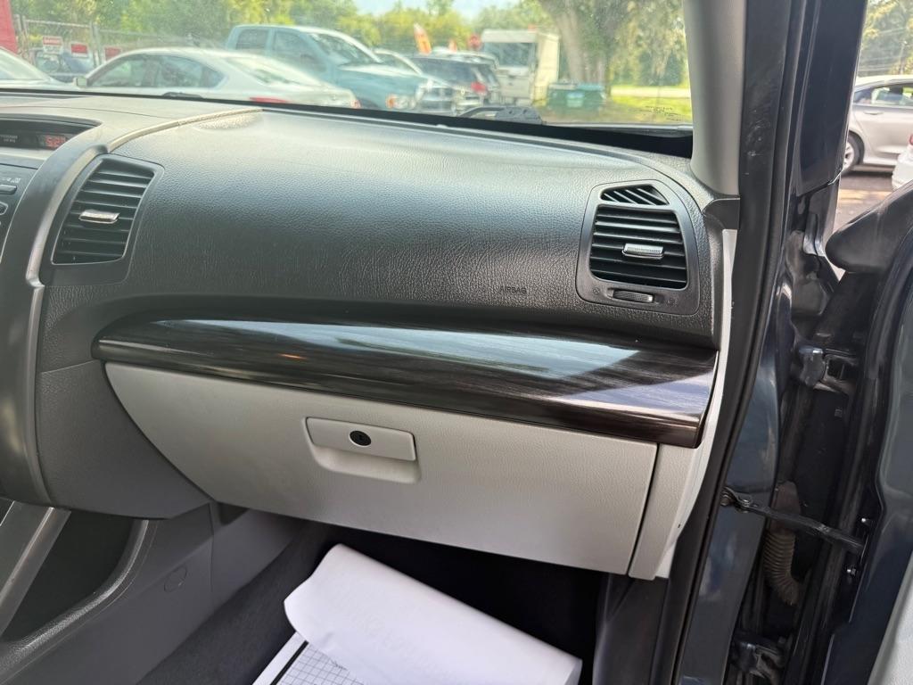 Kia Sorento LX 2WD 2011