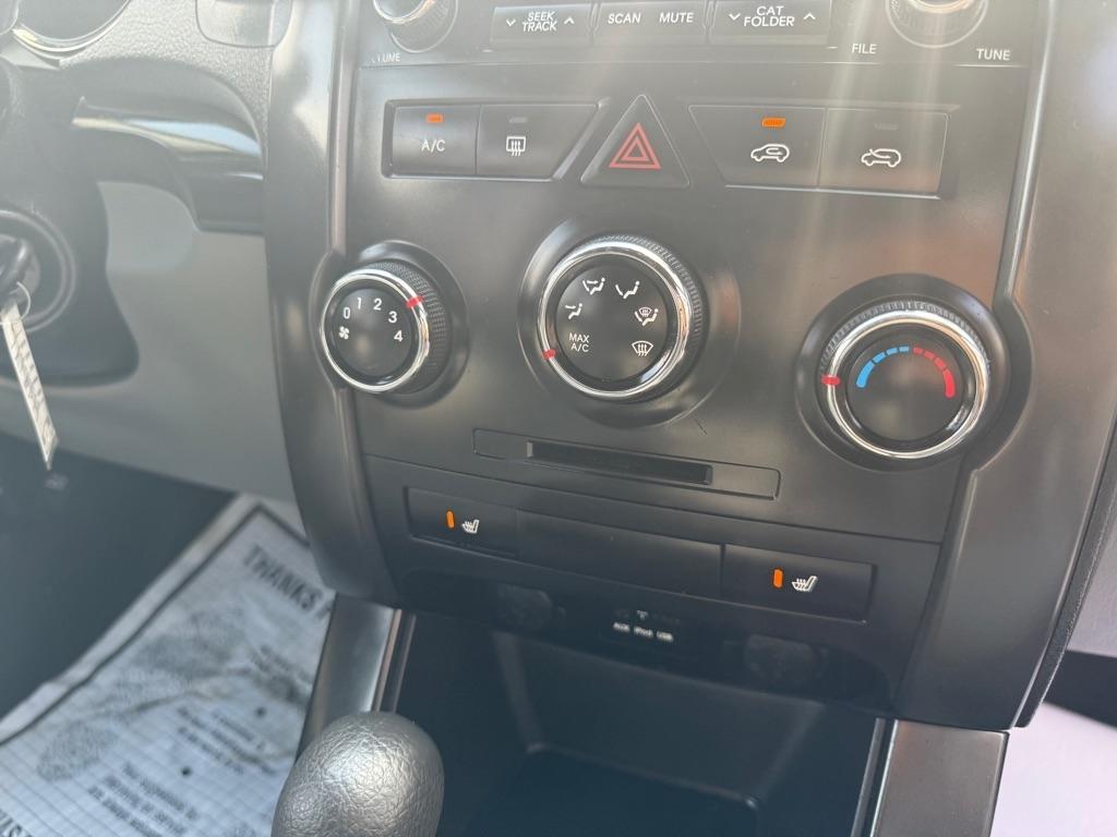 Kia Sorento LX 2WD 2011