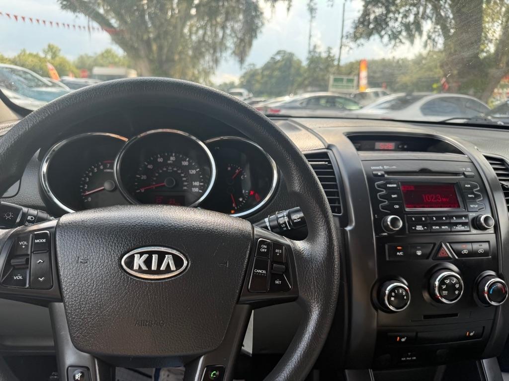 Kia Sorento LX 2WD 2011