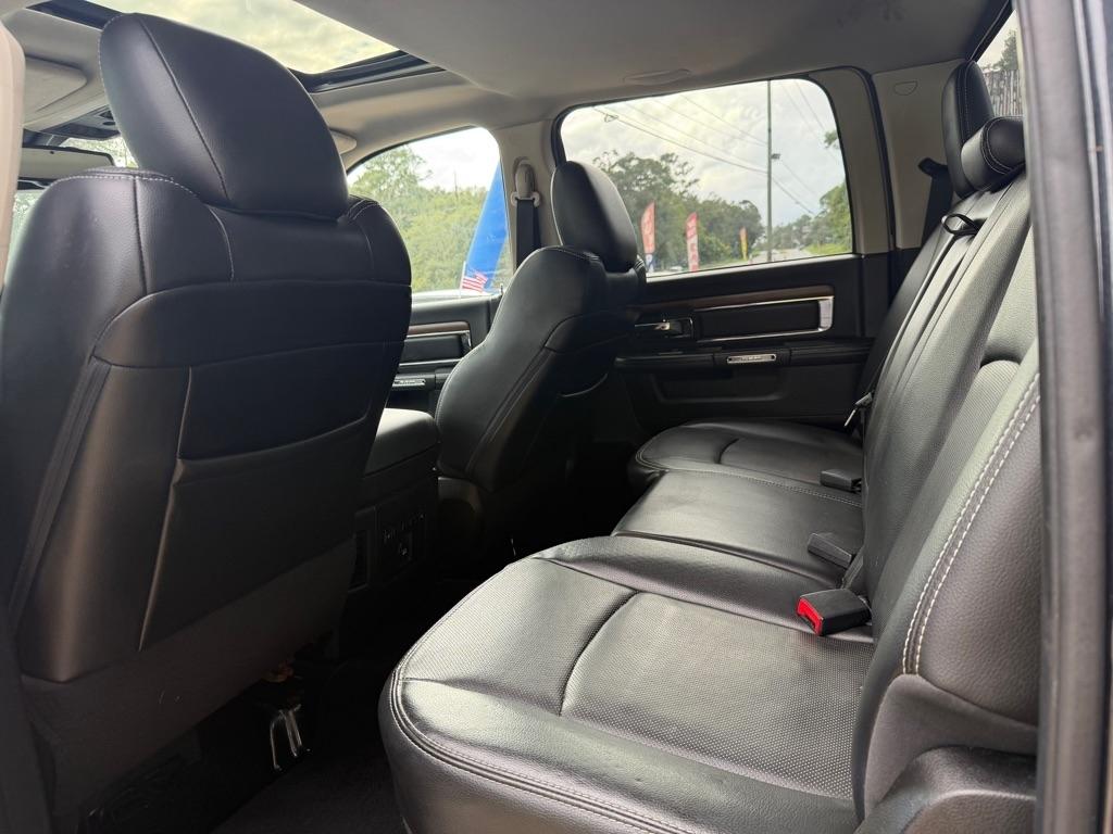 RAM 1500 Laramie Crew Cab SWB 4WD 2013