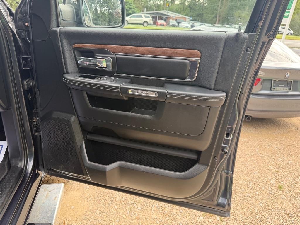 RAM 1500 Laramie Crew Cab SWB 4WD 2013