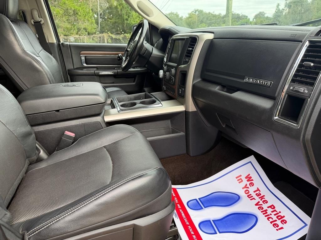 RAM 1500 Laramie Crew Cab SWB 4WD 2013