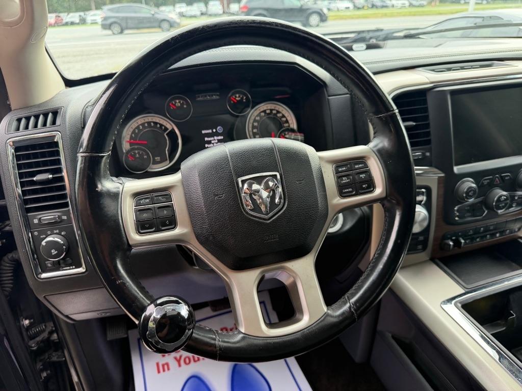 RAM 1500 Laramie Crew Cab SWB 4WD 2013