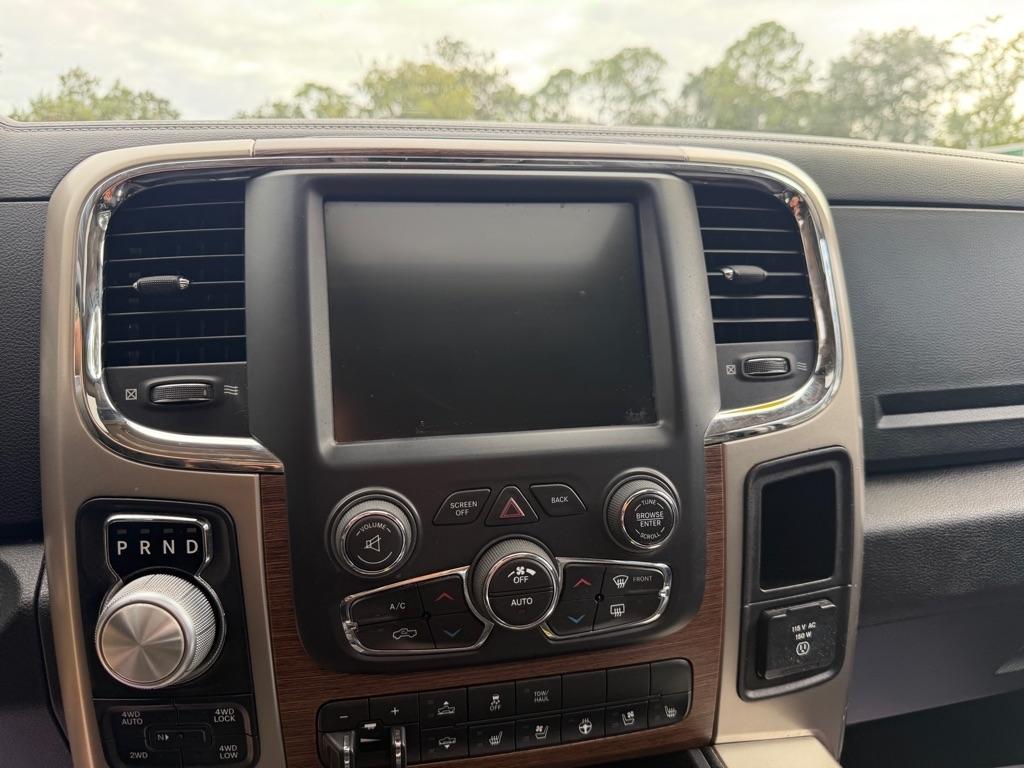 RAM 1500 Laramie Crew Cab SWB 4WD 2013