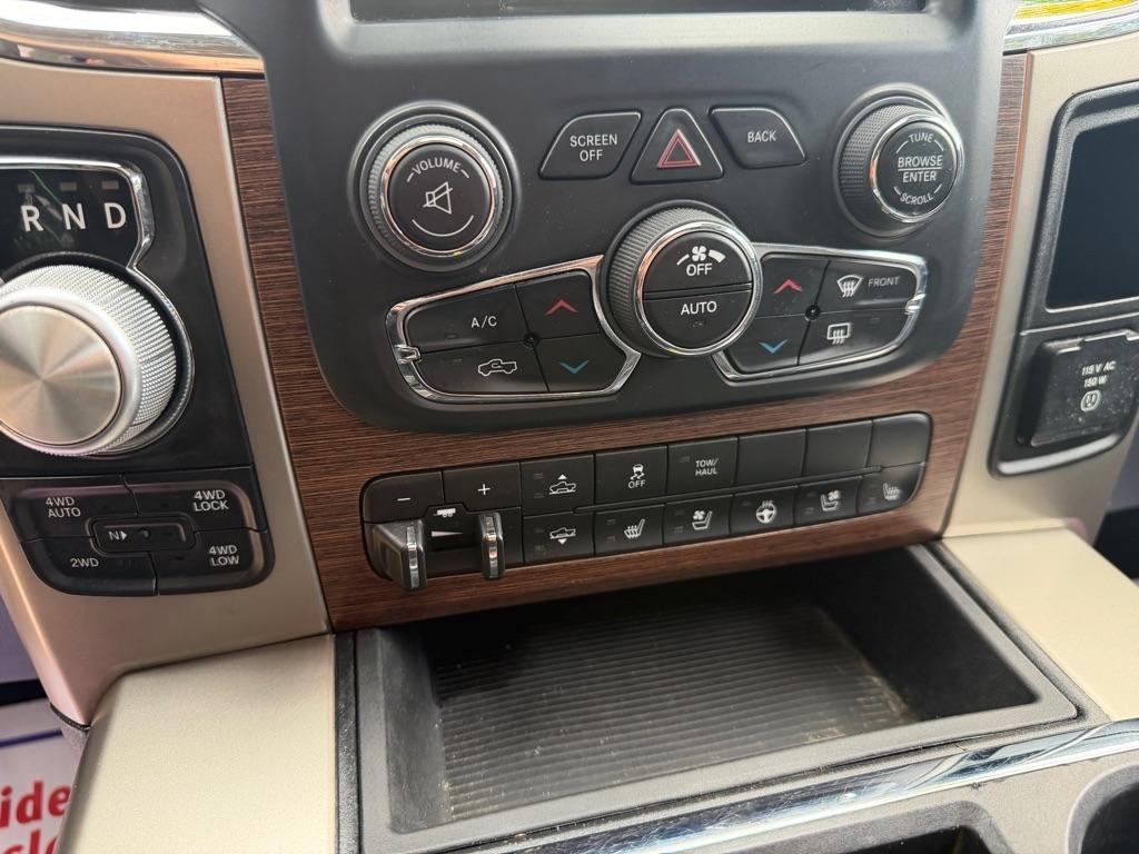 RAM 1500 Laramie Crew Cab SWB 4WD 2013