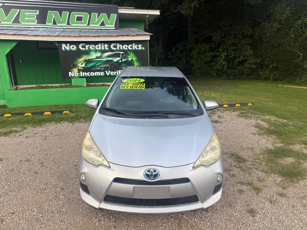 Toyota Prius c Four 2014