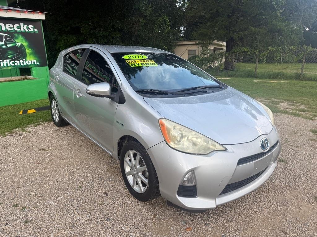 Toyota Prius c Four 2014