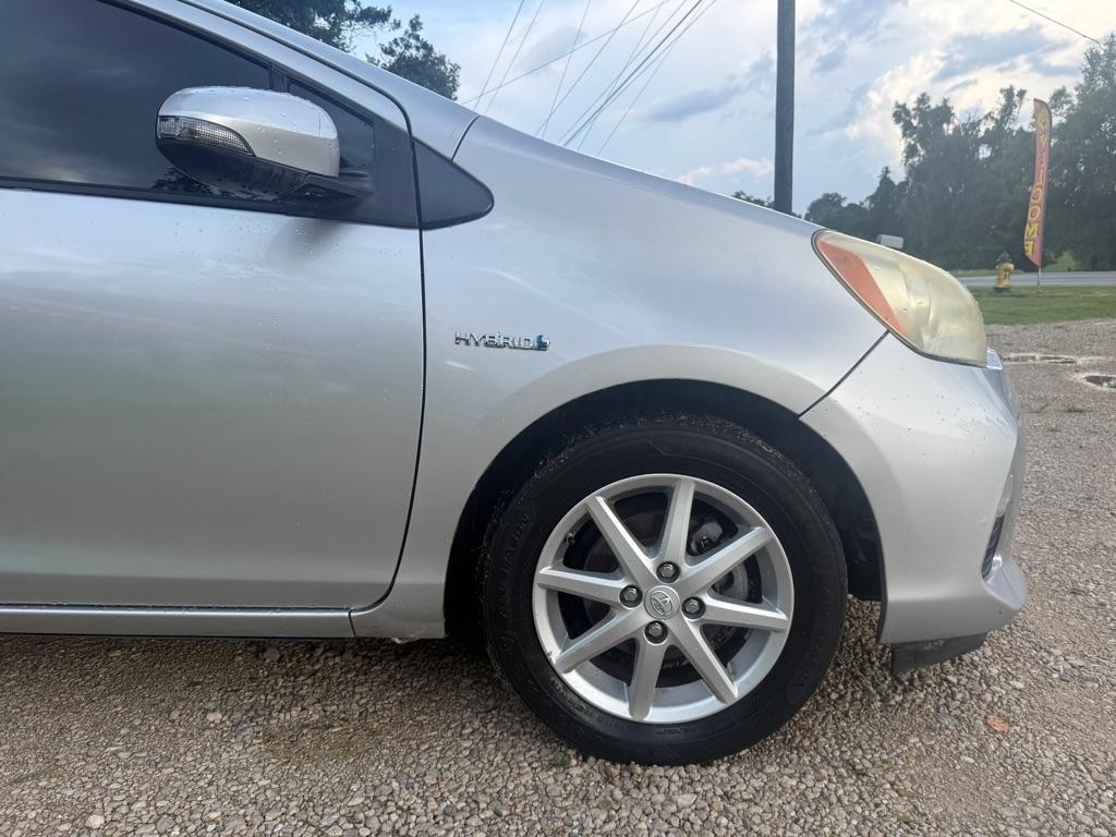 Toyota Prius c Four 2014