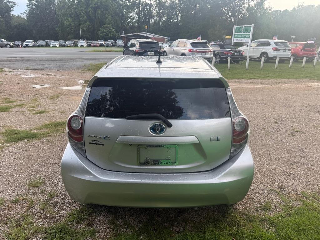 Toyota Prius c Four 2014