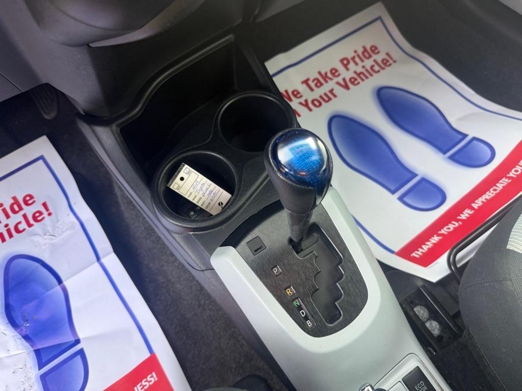Toyota Prius c Four 2014