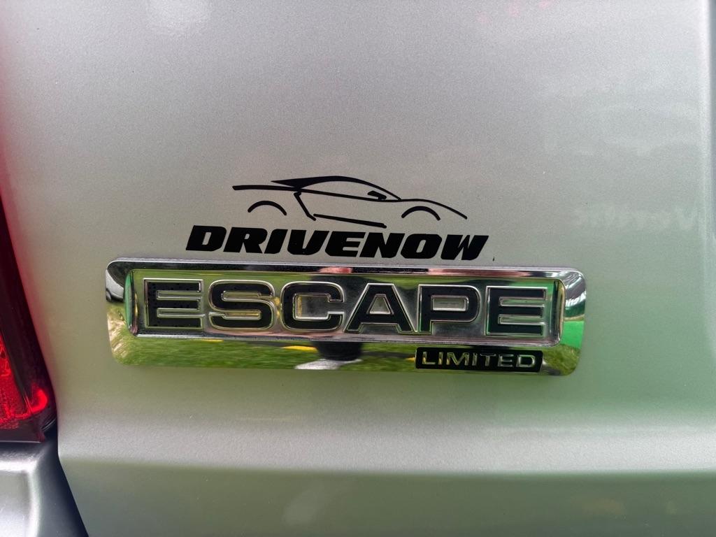 Ford Escape Limited FWD 2010