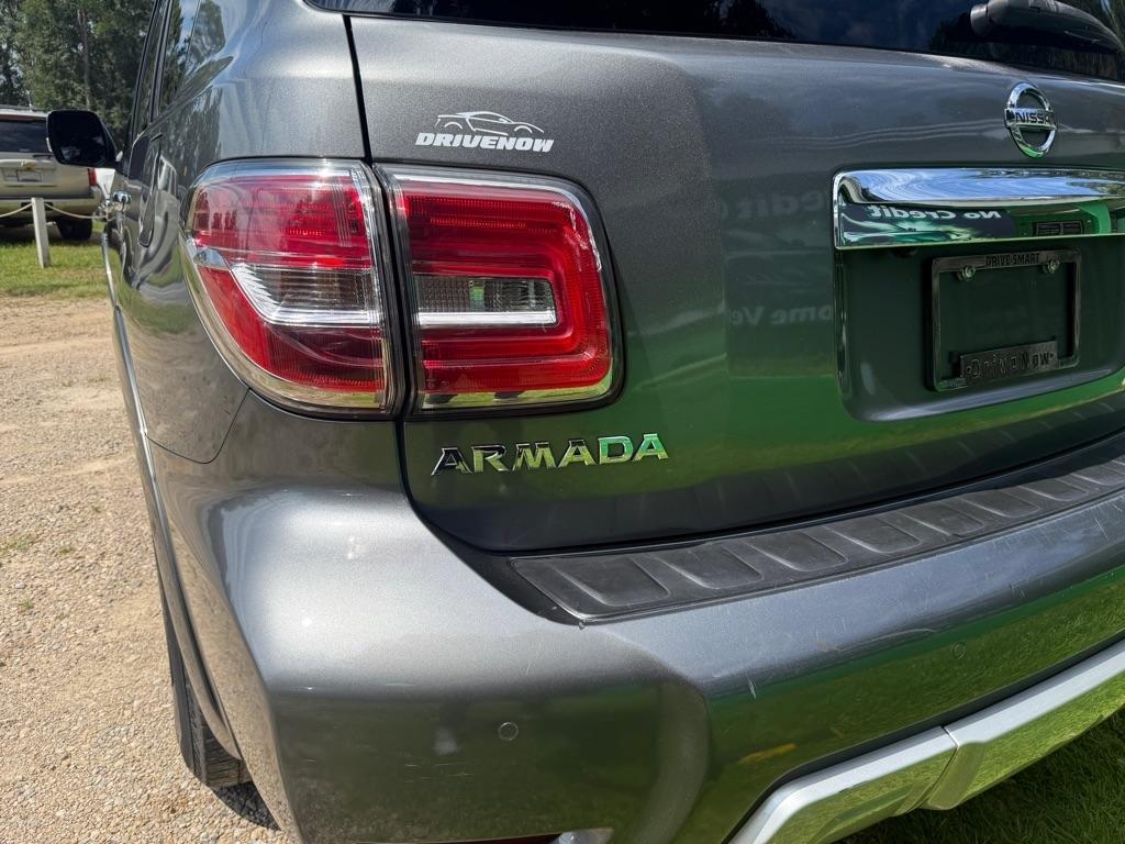Nissan Armada  2017