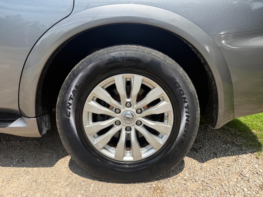 Nissan Armada  2017
