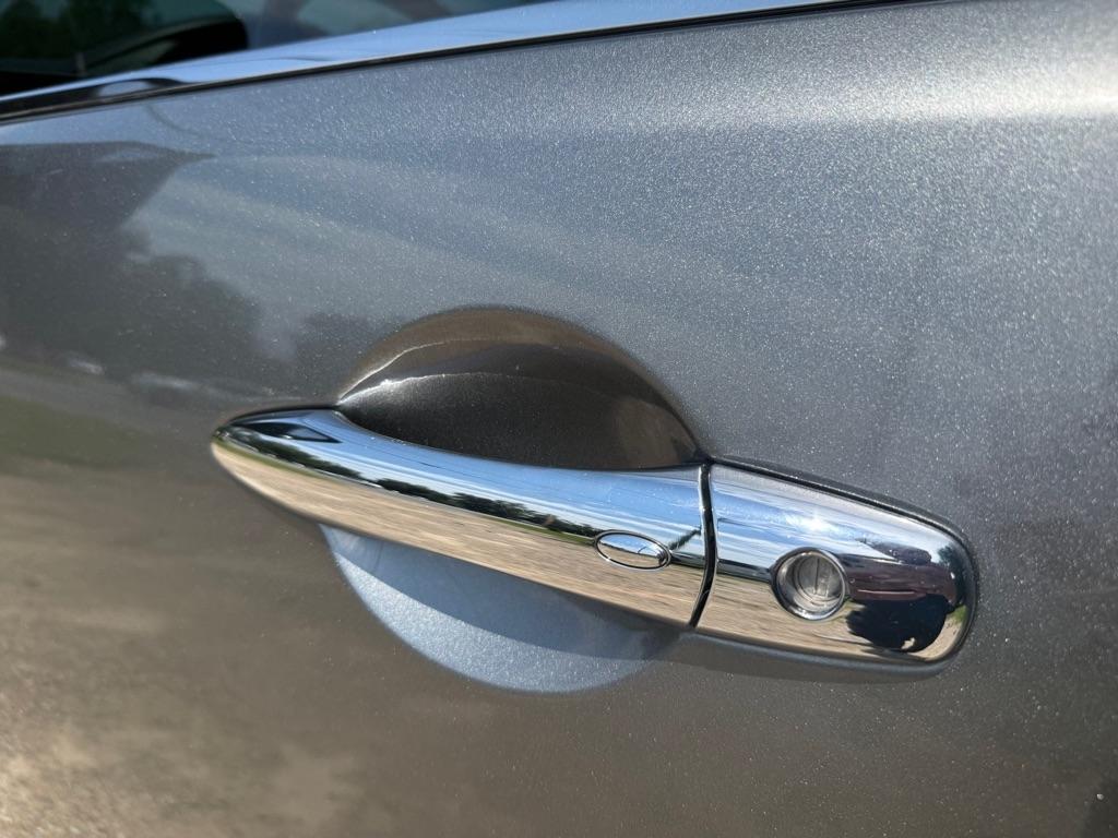 Nissan Armada  2017