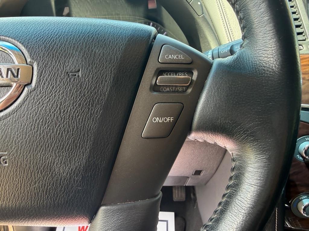 Nissan Armada  2017