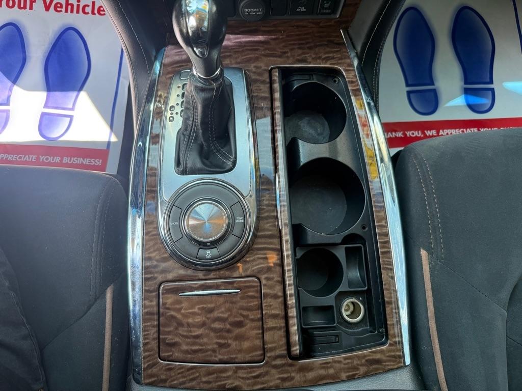 Nissan Armada  2017