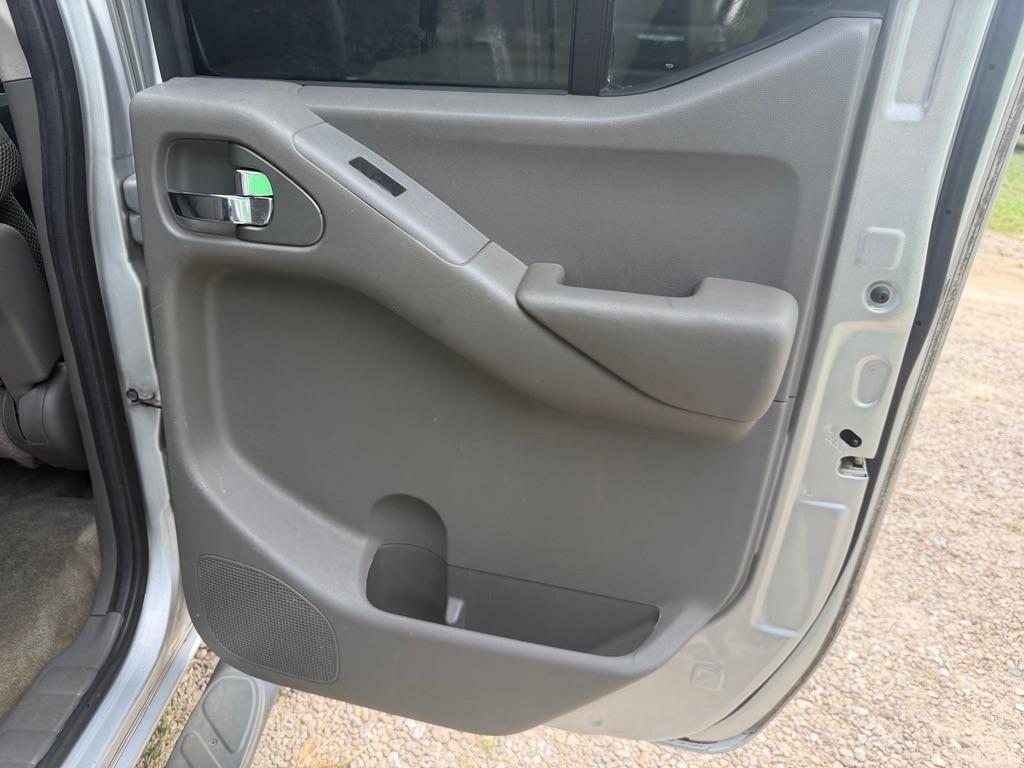 Nissan Frontier S Crew Cab 2WD 2013