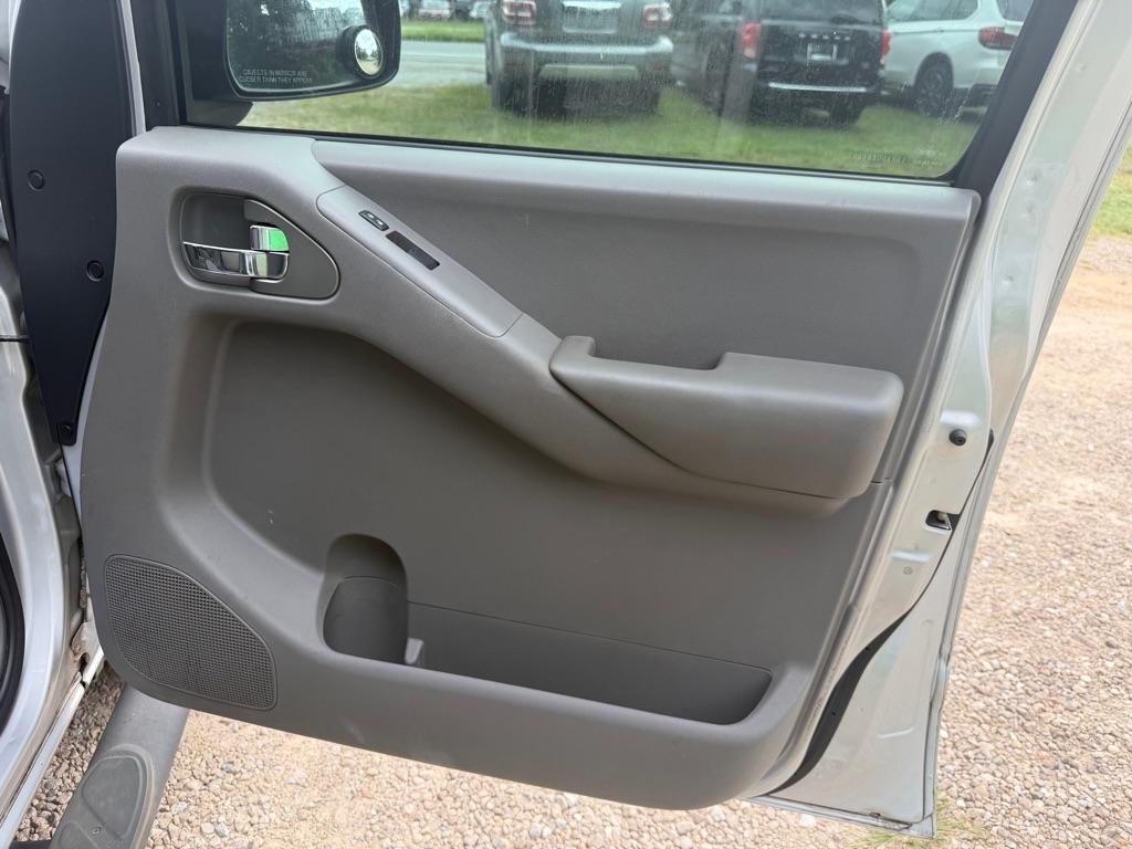 Nissan Frontier S Crew Cab 2WD 2013