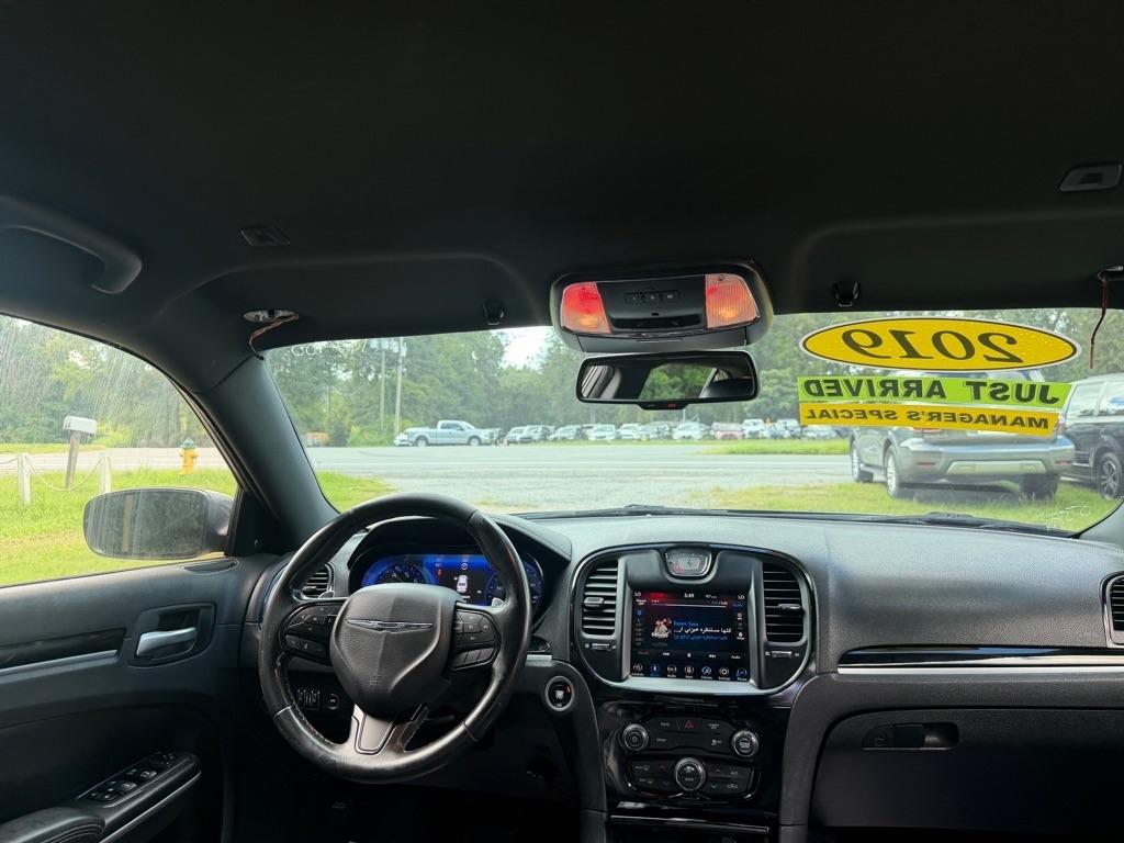 Chrysler 300 S V6 RWD 2019