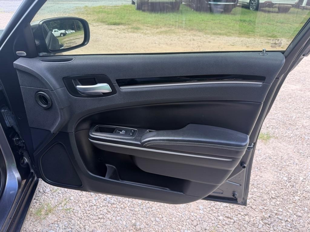 Chrysler 300 S V6 RWD 2019