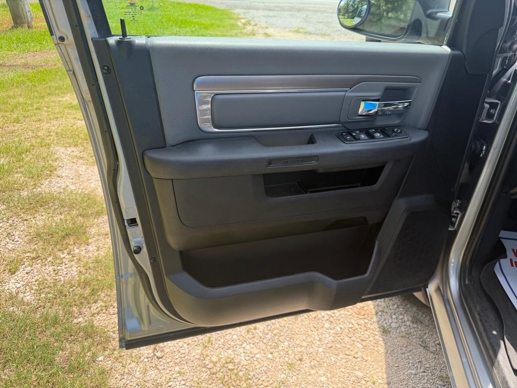 RAM 1500 Classic Tradesman Crew Cab LWB 2WD 2021