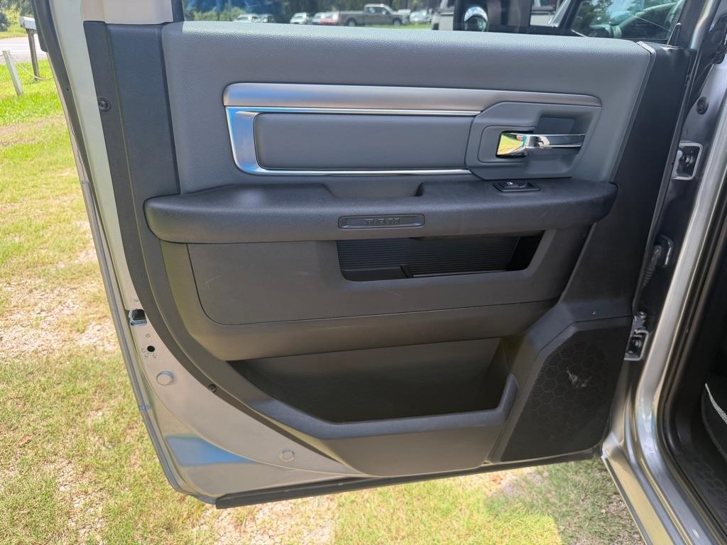 RAM 1500 Classic Tradesman Crew Cab LWB 2WD 2021