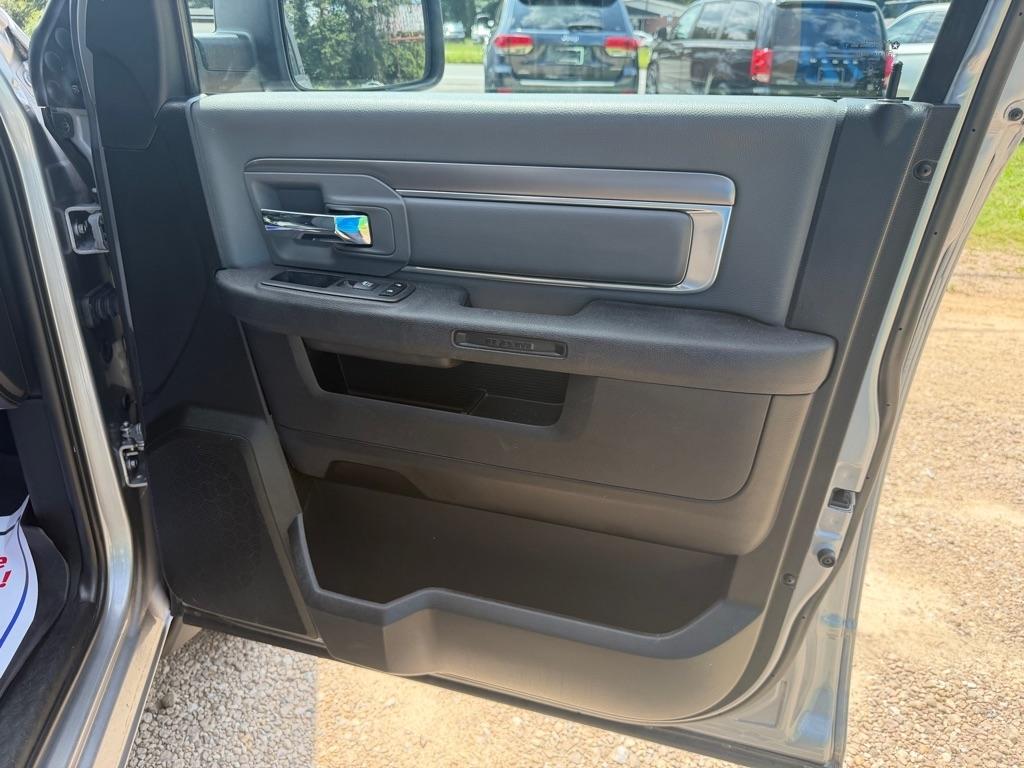 RAM 1500 Classic Tradesman Crew Cab LWB 2WD 2021