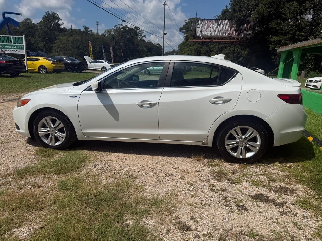Acura ILX CVT Hybrid w/ Technology Package 2013