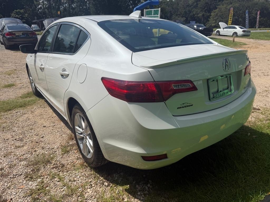 Acura ILX CVT Hybrid w/ Technology Package 2013